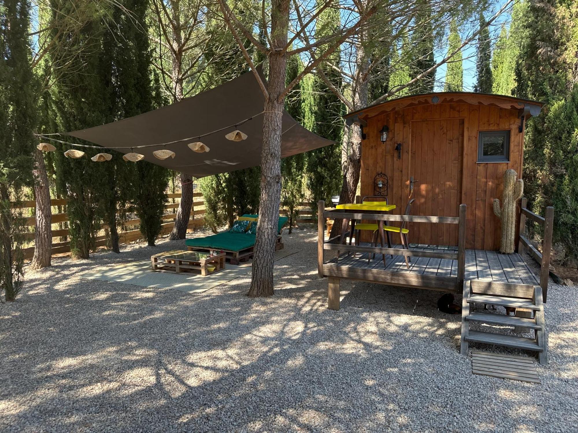 Superbe Roulotte De Charme Hotell Bagnols-en-Forêt Eksteriør bilde